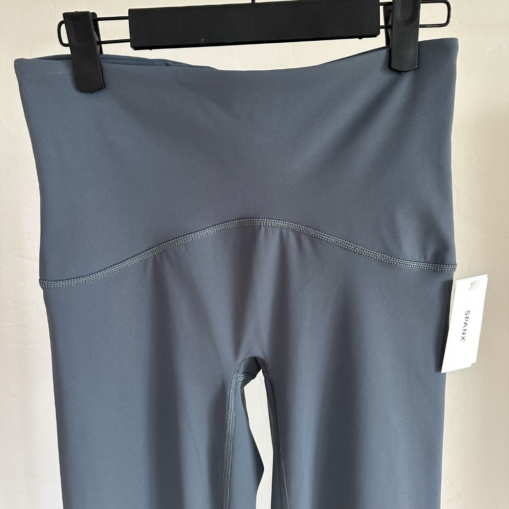 SPANX BOOTY BOOST BLUE YOGA FLARE PANT